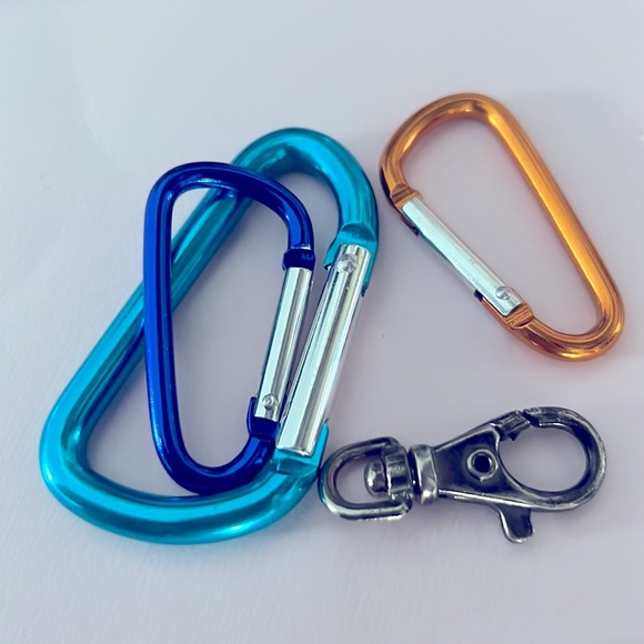 🆕 NEW 14 pcs Set of several hooks and holders for keys or cards - Picture 14 of 17